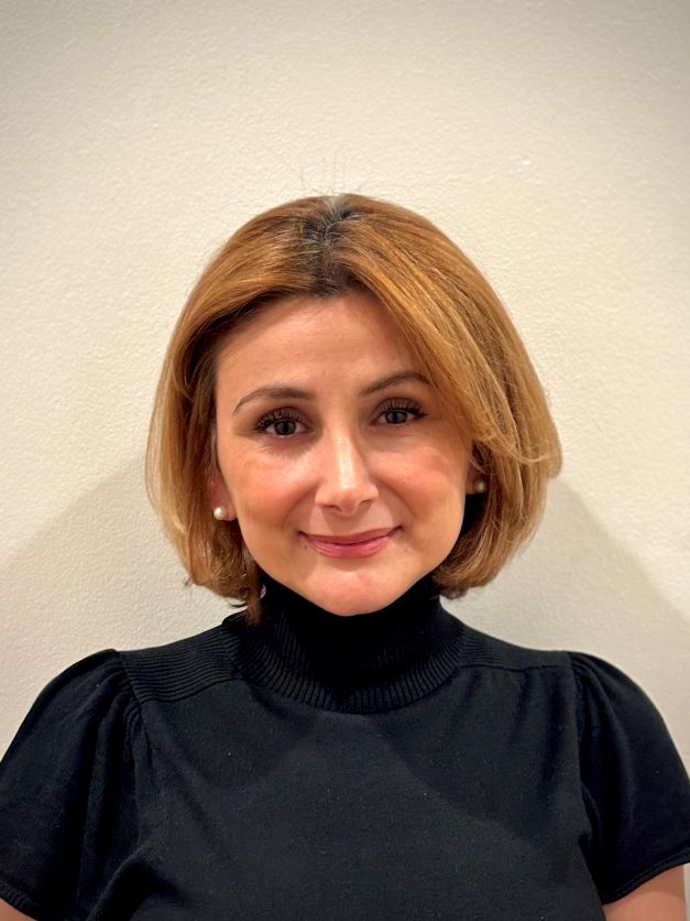 Dr. Anna Zolyan